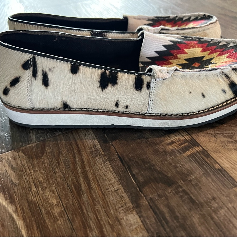 Myra Cowhide Shoes, never worn, smoke free home, Size 7 - Picture 2 of 4